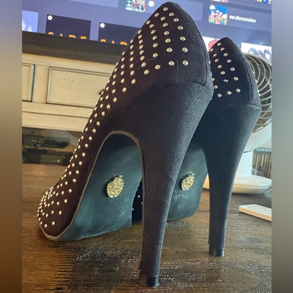 Apple Bottom studded heels - Picture 2 of 3